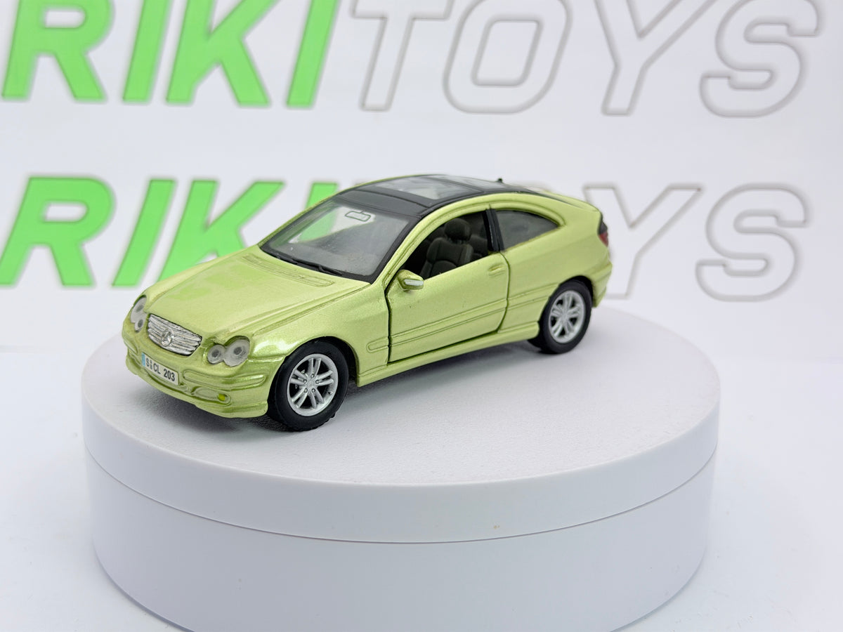 Mercedes C-klass Sport Coplè Maisto 1/38 Verde