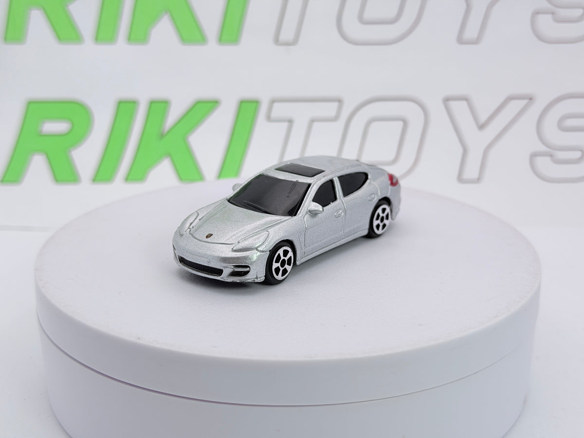 Porsche Panamera Turbo Maisto Argento