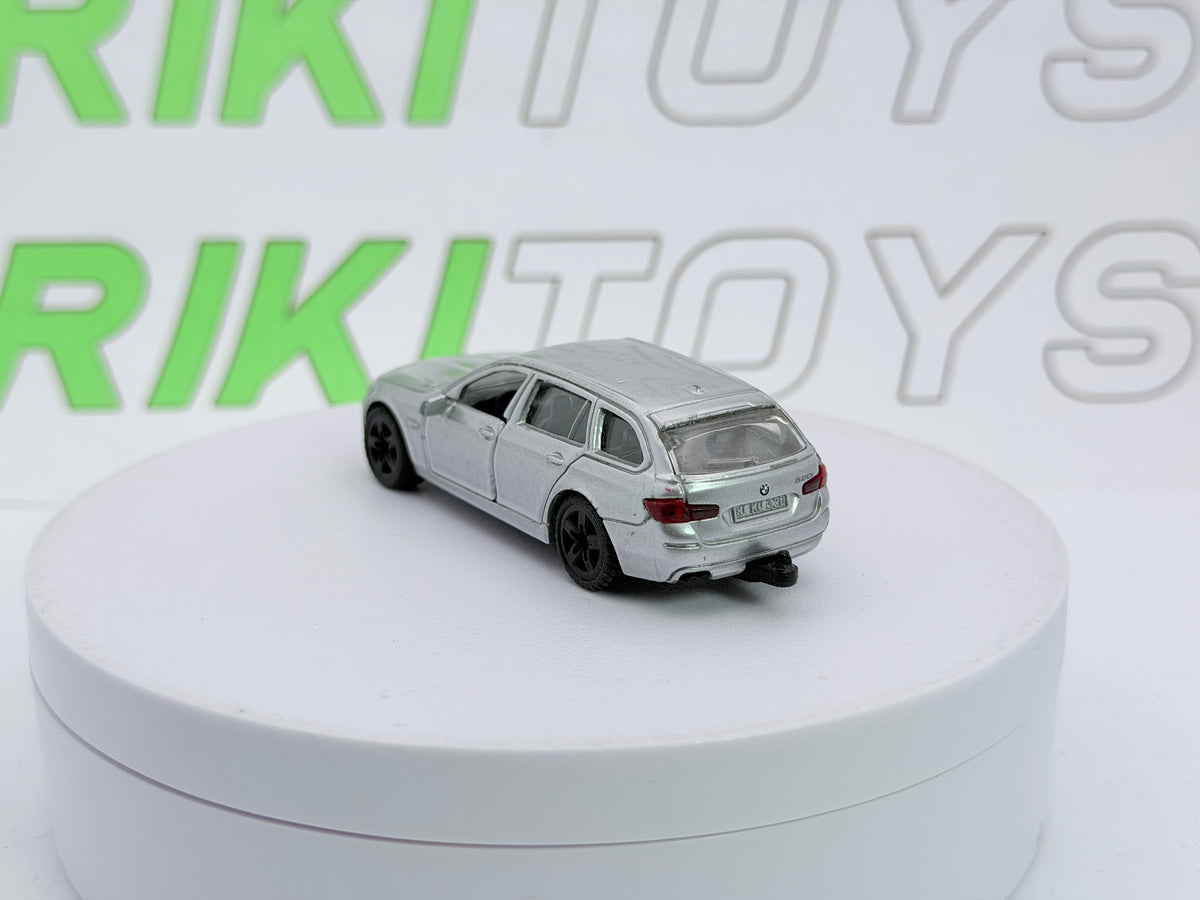 BMW Serie 5 Touring Siku Argento