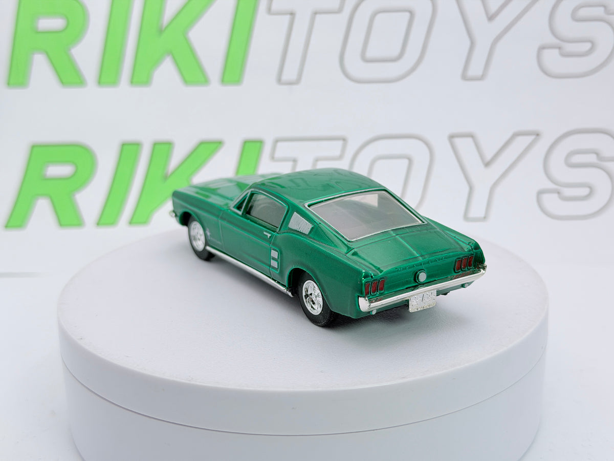 Ford Mustang Fastback Dinky Toys 1/43 Verde 1967