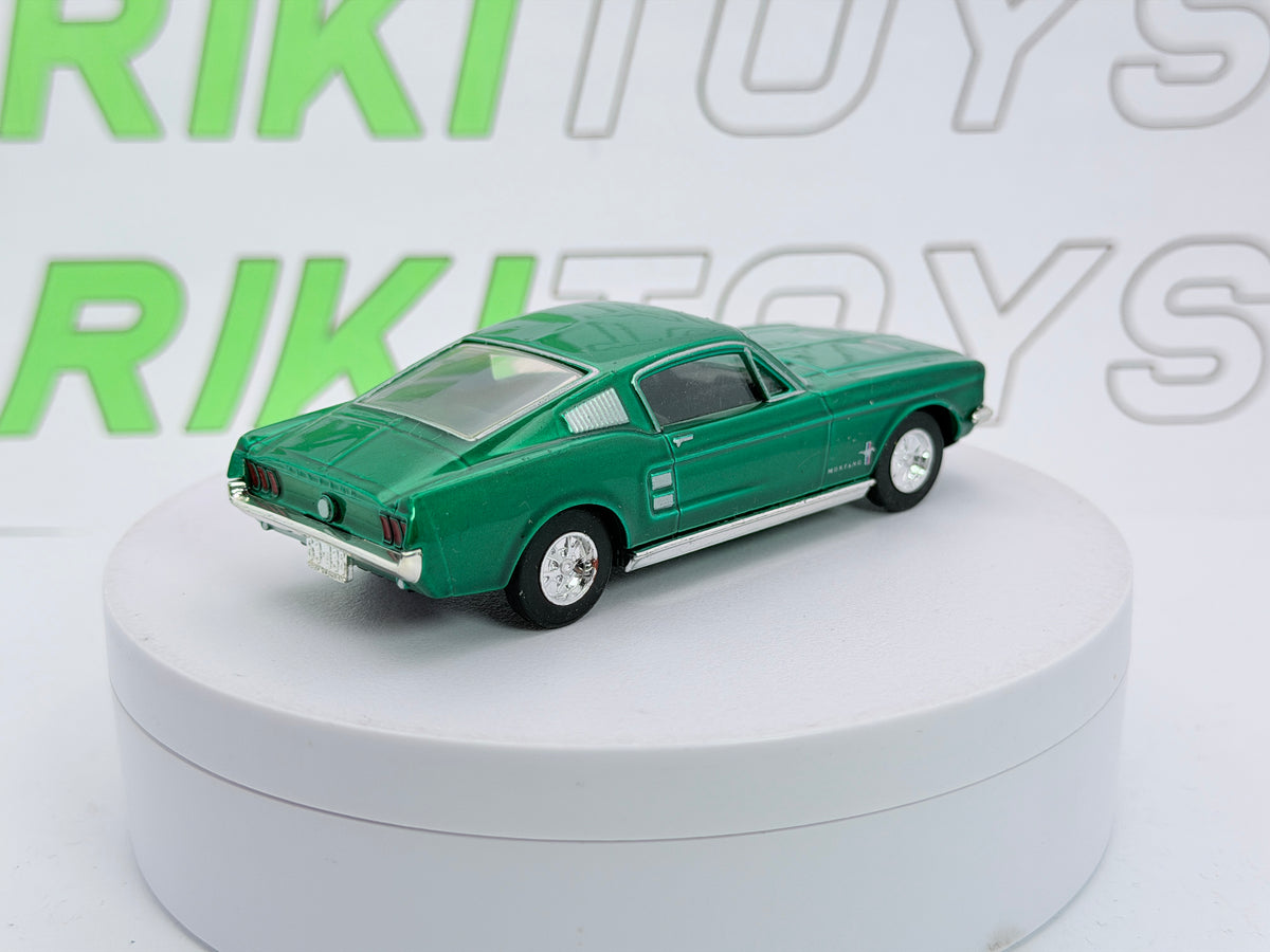 Ford Mustang Fastback Dinky Toys 1/43 Verde 1967
