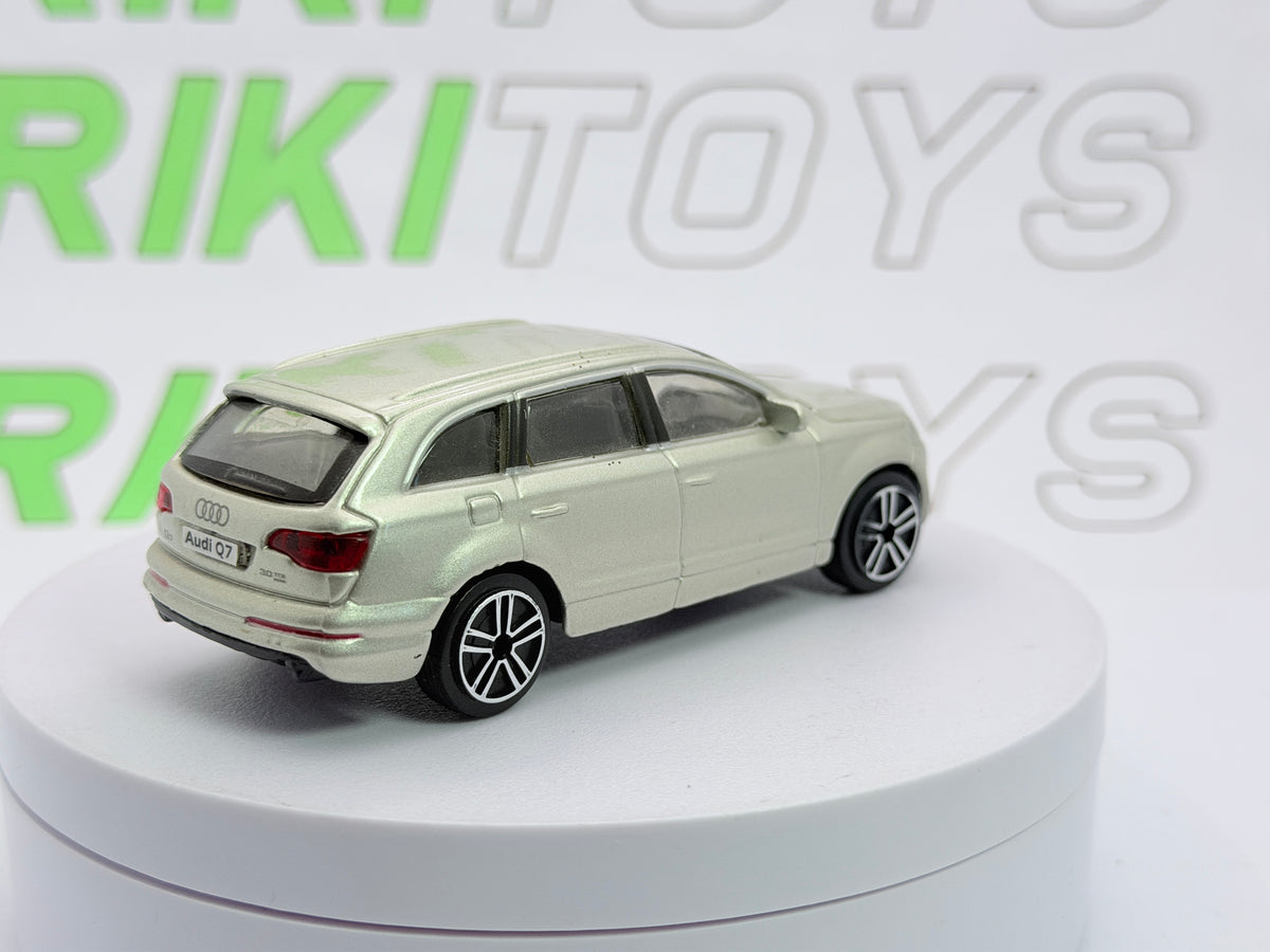 Audi Q 7 Burago 1/43 Argento