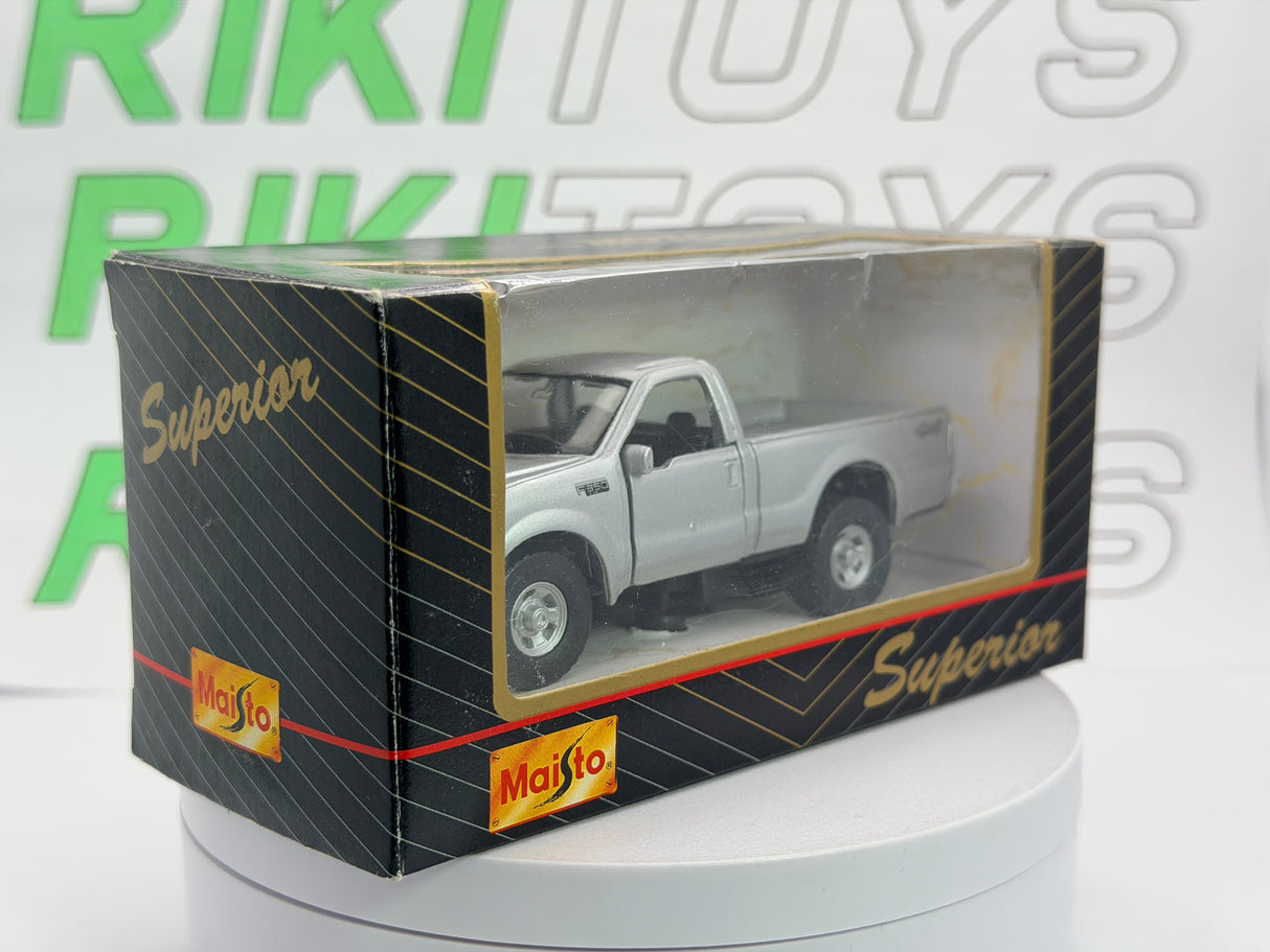 Chevrolet F 350 4x4 Maisto 1/45 Argento