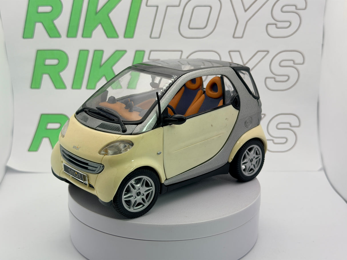 Smart City-Coupé Maisto 1/18 Bianco 1997