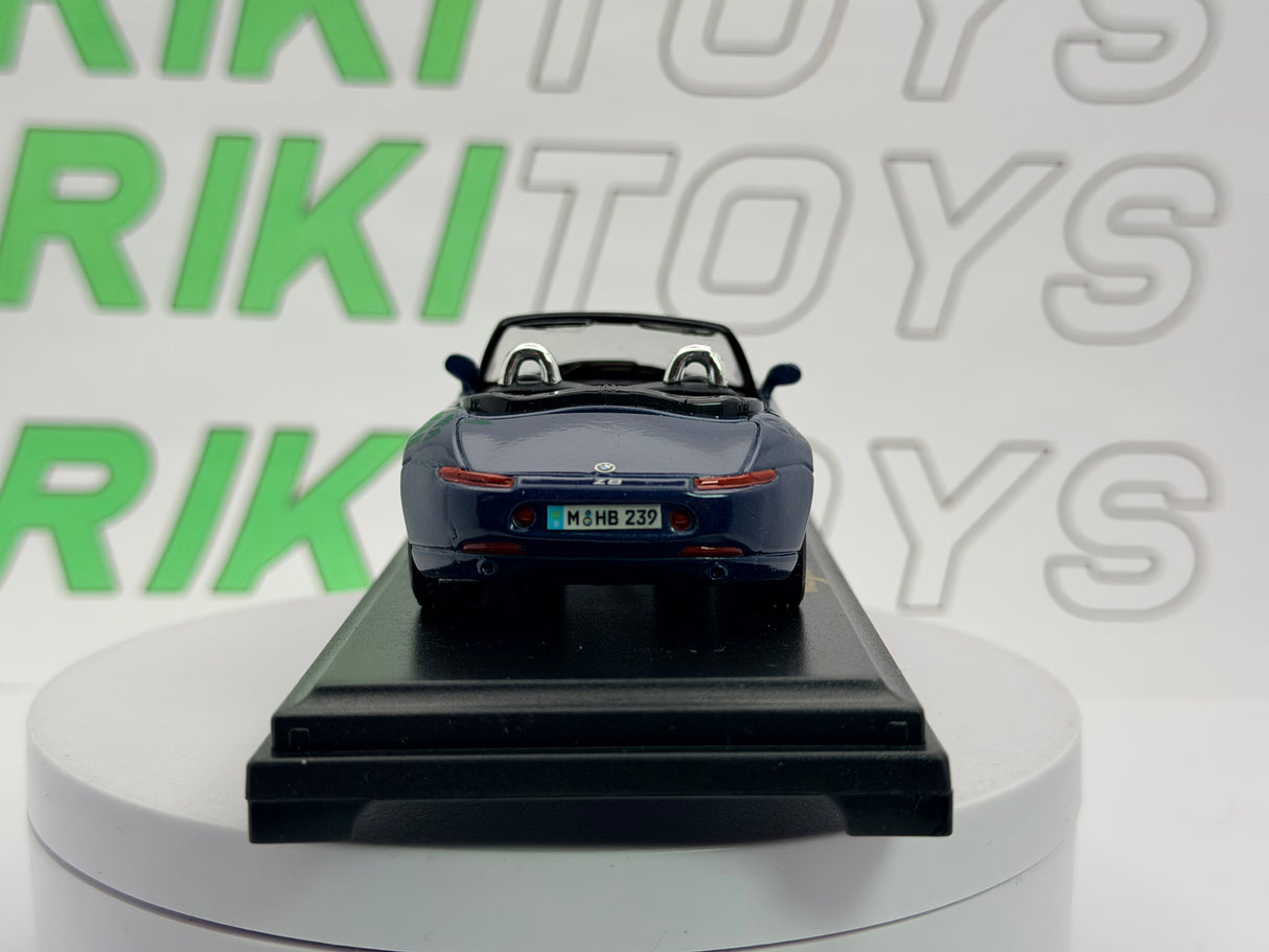 BMW Z8 Maisto 1/38 Blu scuro 2000