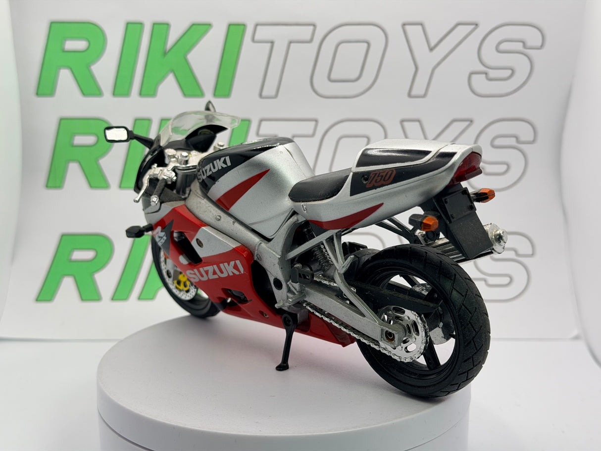 Suzuki GSX R New Ray Argento 1985