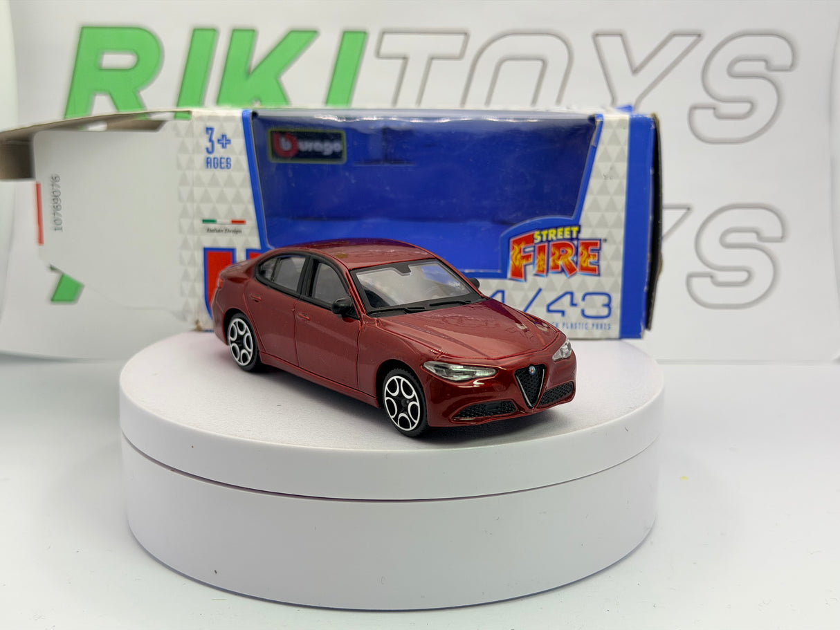 Alfa Romeo Giulia berlina Burago 1/43 Rosso metallizzato