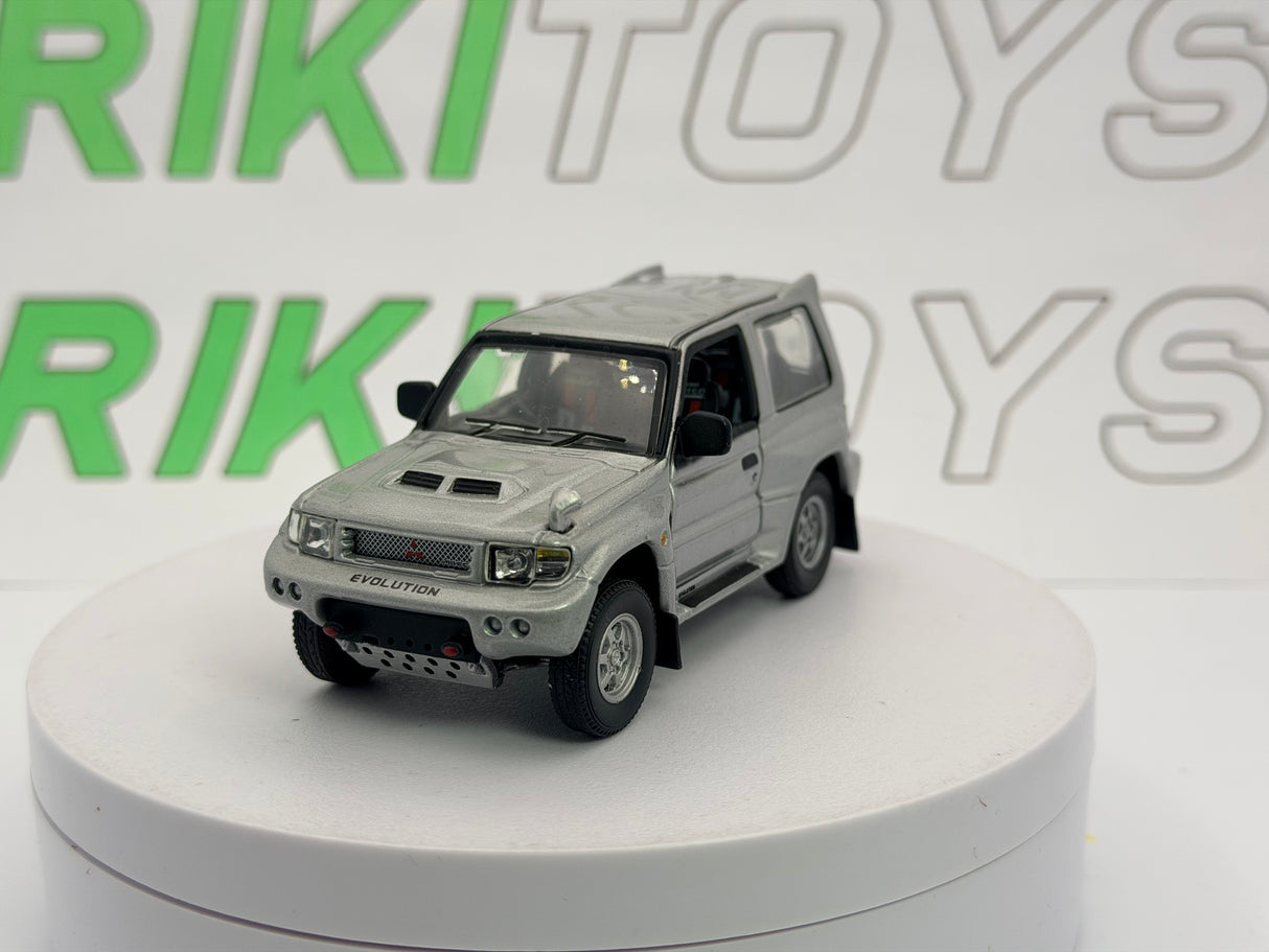Mitsubishi Pajero Evolution Cararama 1/43 Argento