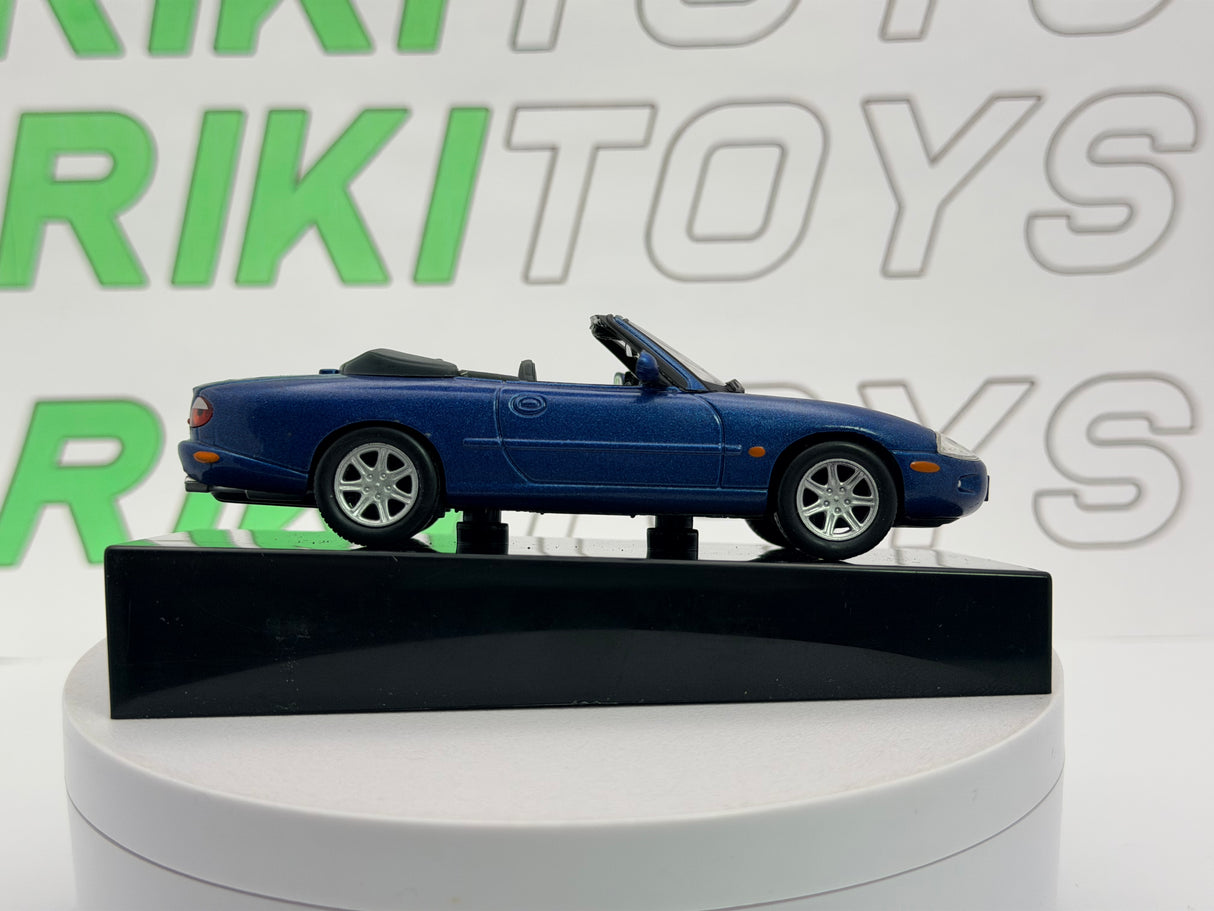 Jaguar XK8 Convertibile Edicola 1/43 Blu metallizzato 1996
