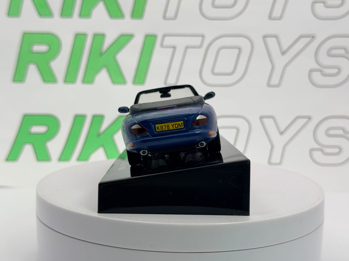 Jaguar XK8 Convertibile Edicola 1/43 Blu metallizzato 1996