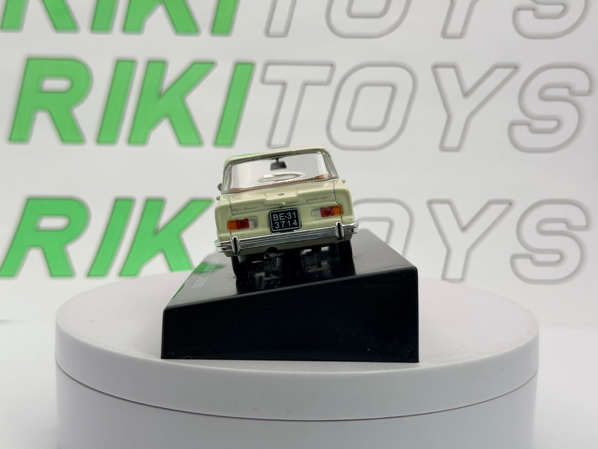 Alfa Romeo Giulia Super 1600 Edicola 1/43 Bianco scuro 1970