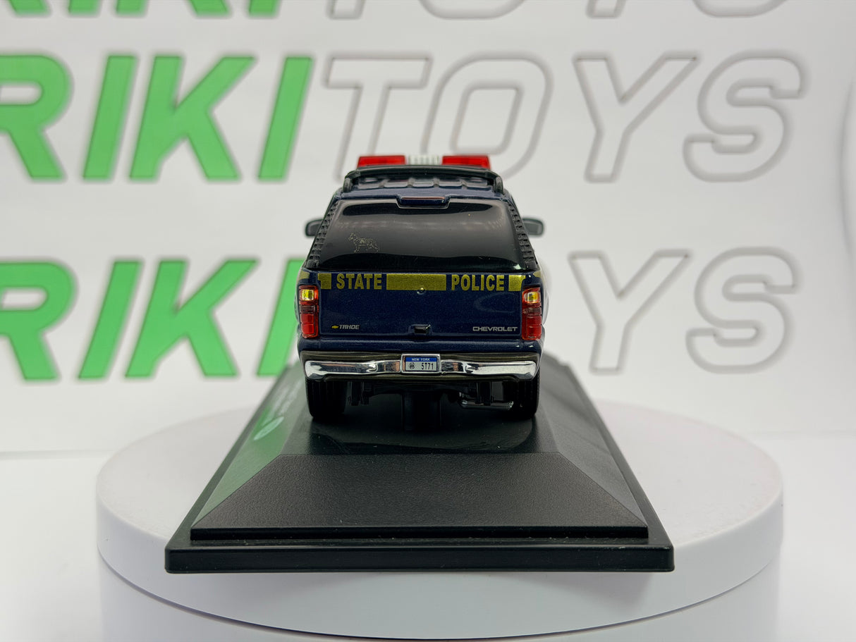 Chevrolet Tahoe Universal Hobbies 1/43 Blu 2002