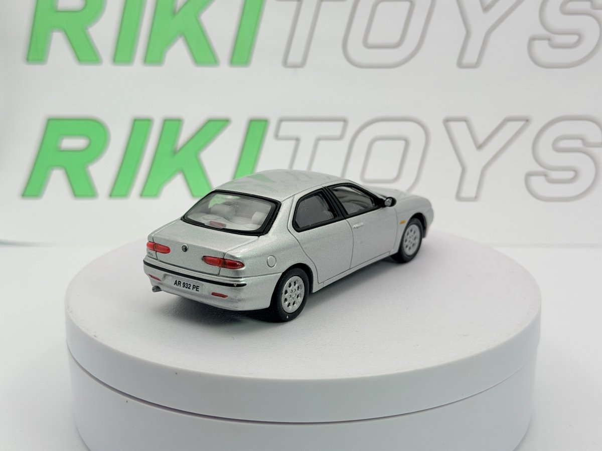 Alfa Romeo 156 berlina Solido 1/43 Grigio metallizzato 1997 - RikiToys - Solido
