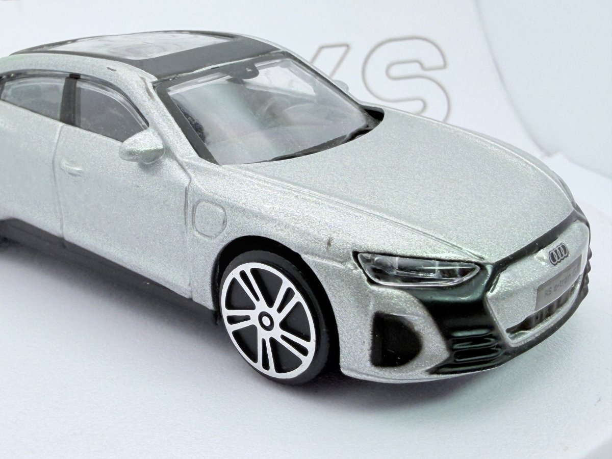 Audi RS e tron Burago 1/43 Argento - RikiToys - Burago