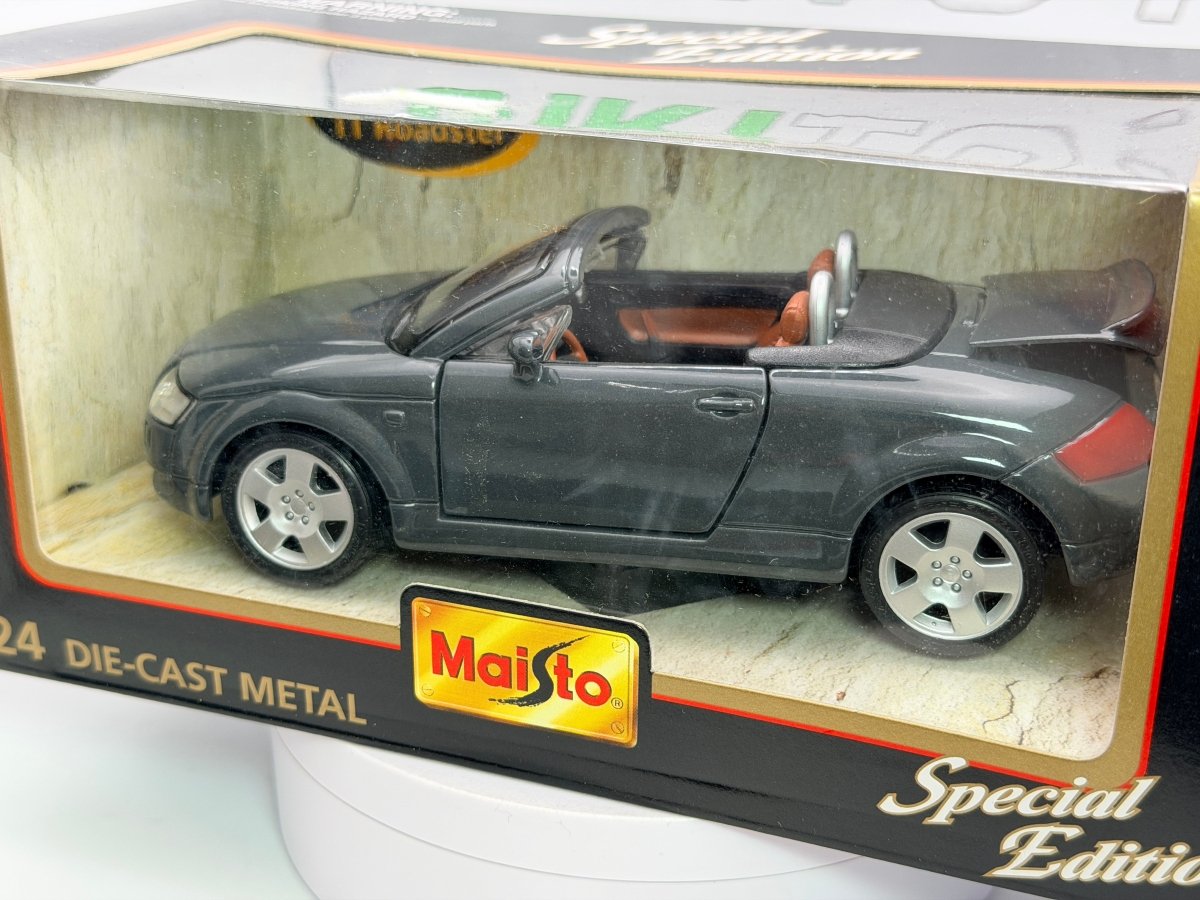 Audi TT Cabrio Maisto 1/24 Grigio 1999 - RikiToys - Maisto