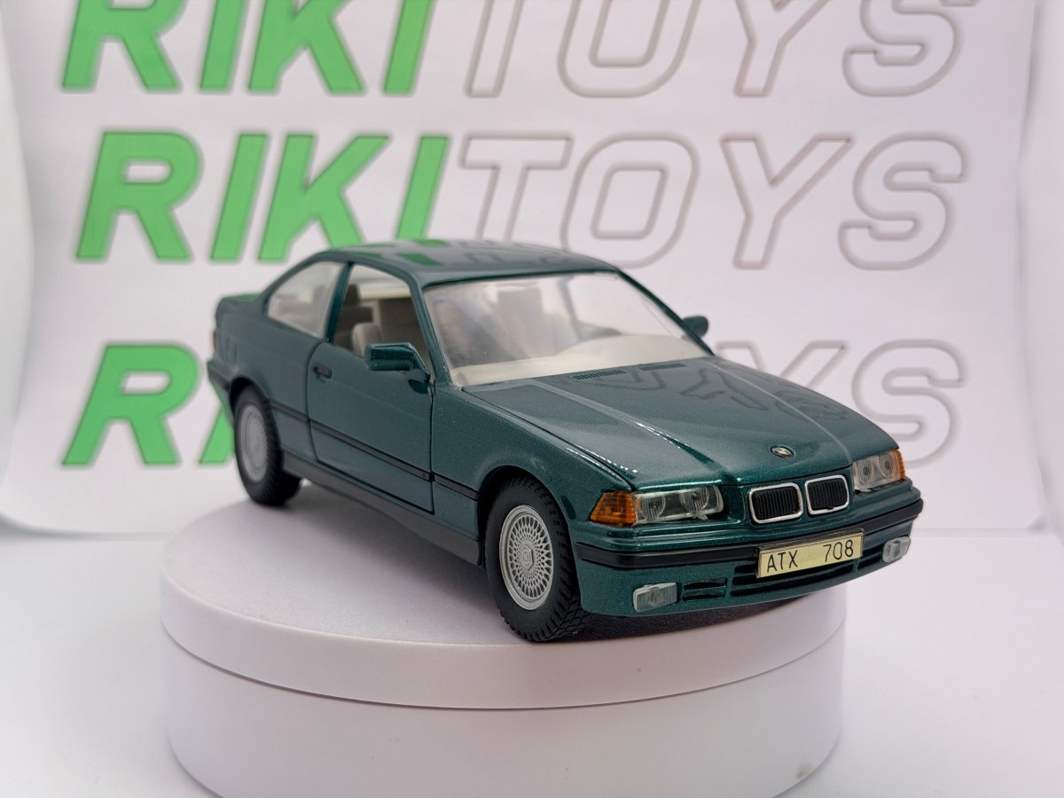 BMW 325i Coupé E36 Gama 1/24 Verde 1992 - RikiToys - Gama
