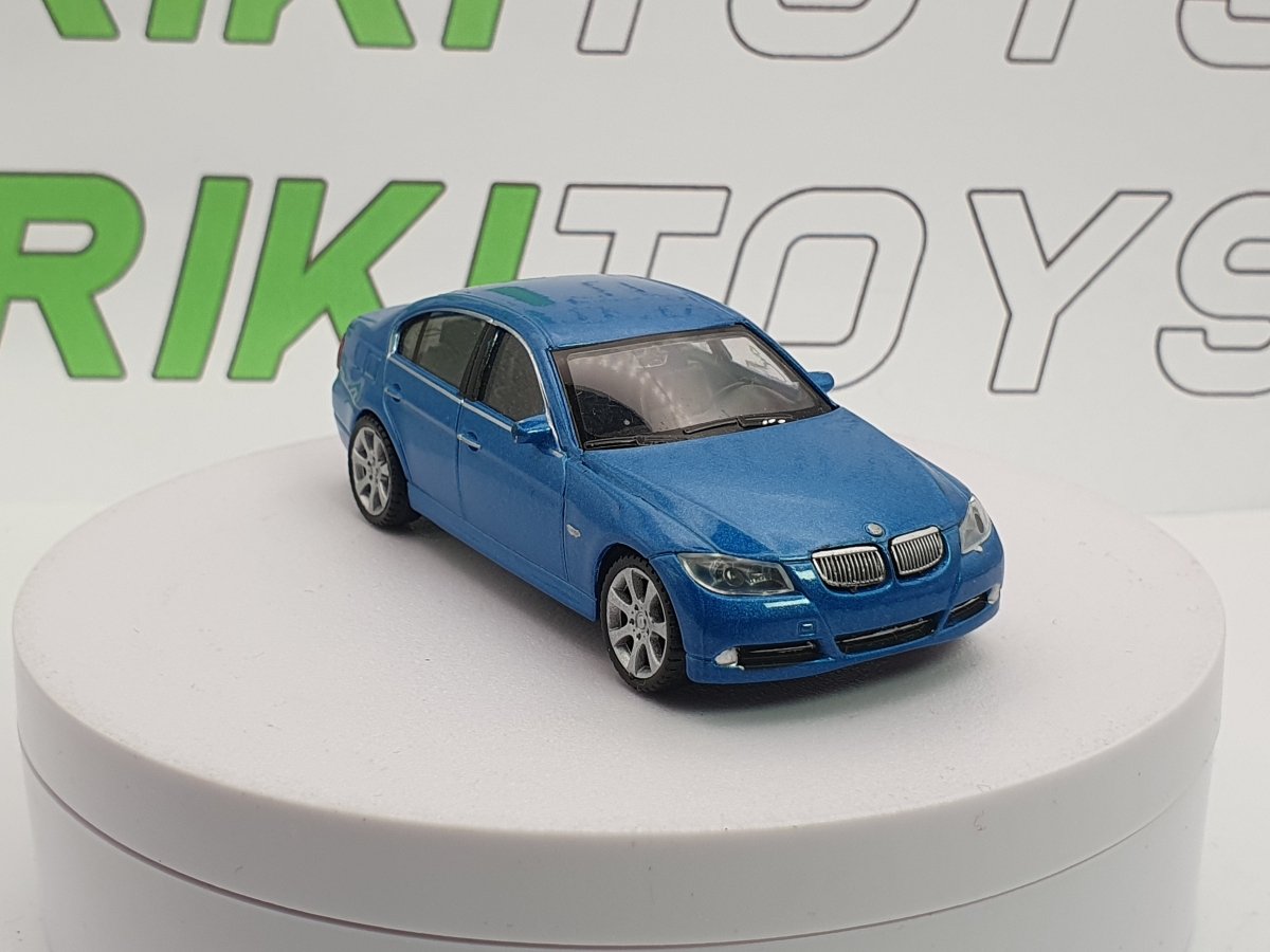 BMW 330i E90 Welly 1/43 Azzurro Met. 2005 - RikiToys - Welly#