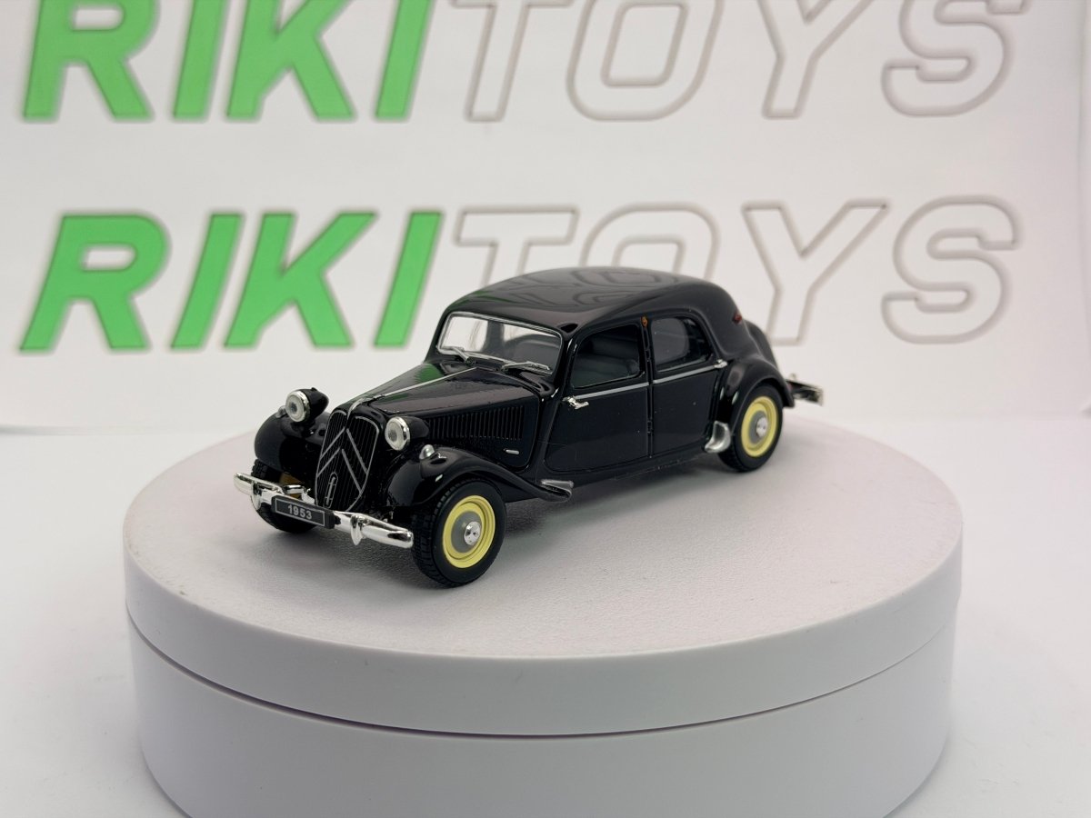 Citroen Traction Avant 11 Edicola 1/43 Nero 1953 - RikiToys - Edicola