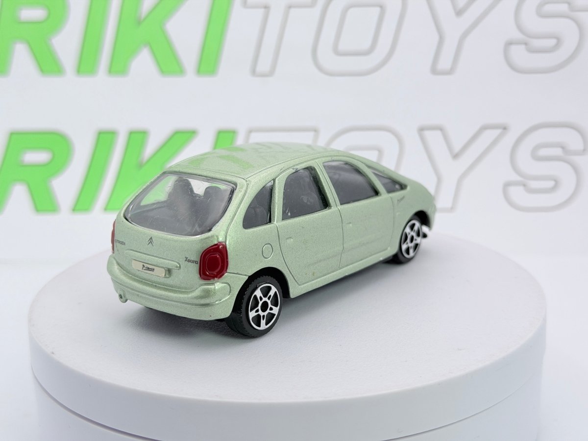 Citroen Xsara Picasso Burago 1/43 Verde - RikiToys - Burago
