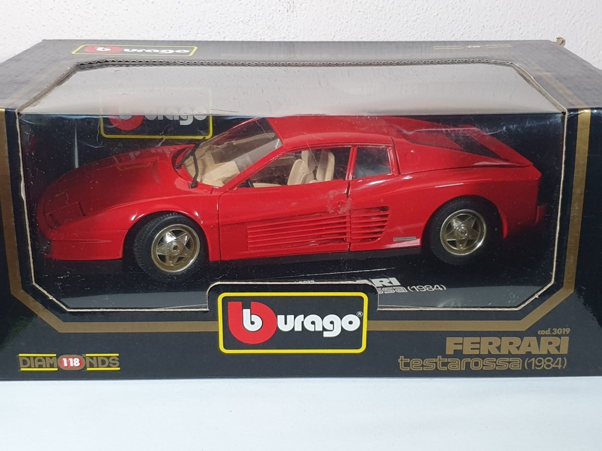 Ferrari Testarossa Burago 1/18 Rosso 1984 - RikiToys - Burago