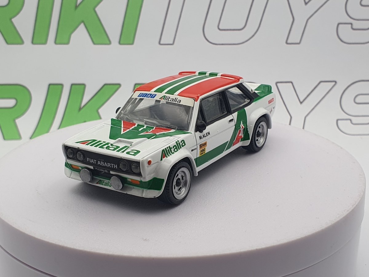 Fiat 131 Abarth Burago 1/43 Bianco 1976 - RikiToys - Burago
