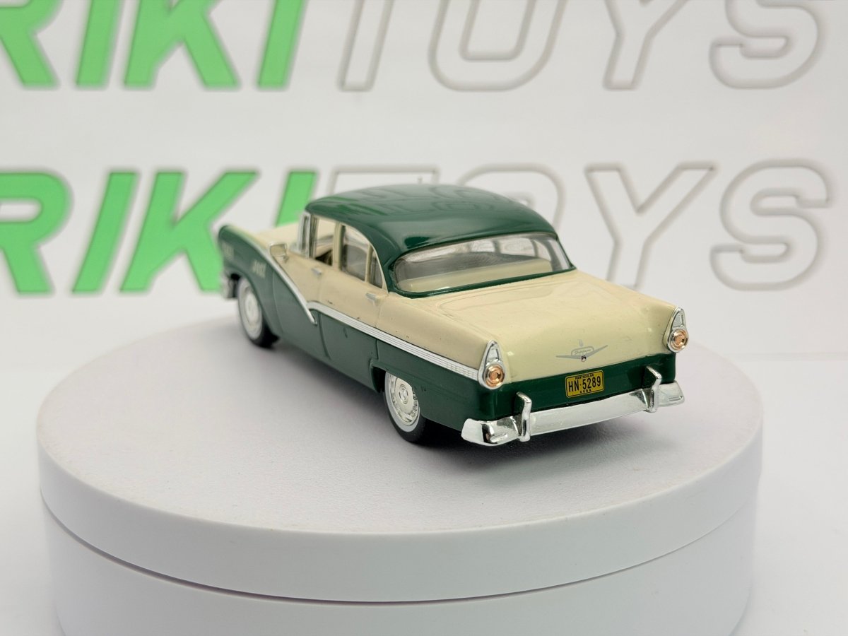 Ford Fairlane Edicola 1/43 Beige 1958 - RikiToys - Edicola