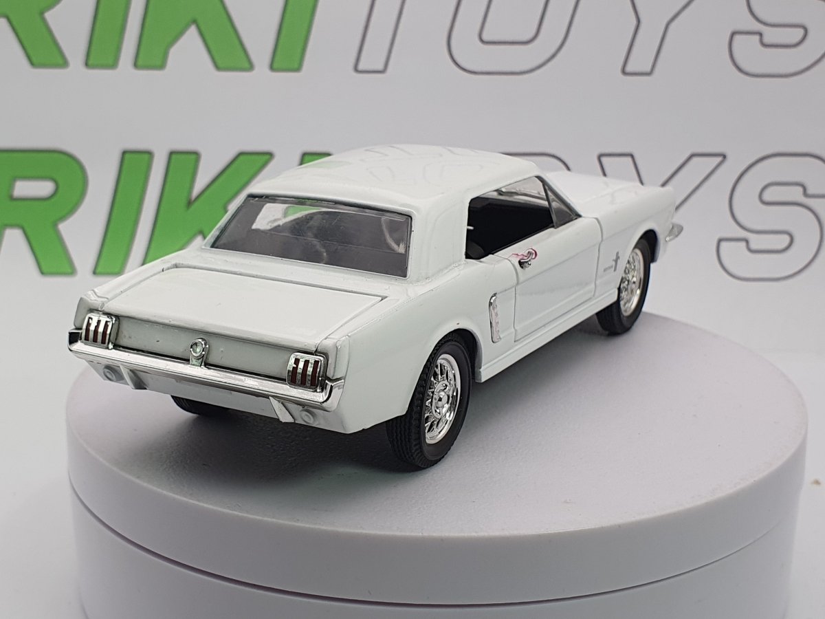 Ford Mustang Coupé Arko 1/35 Bianco 1964 - RikiToys - Arko