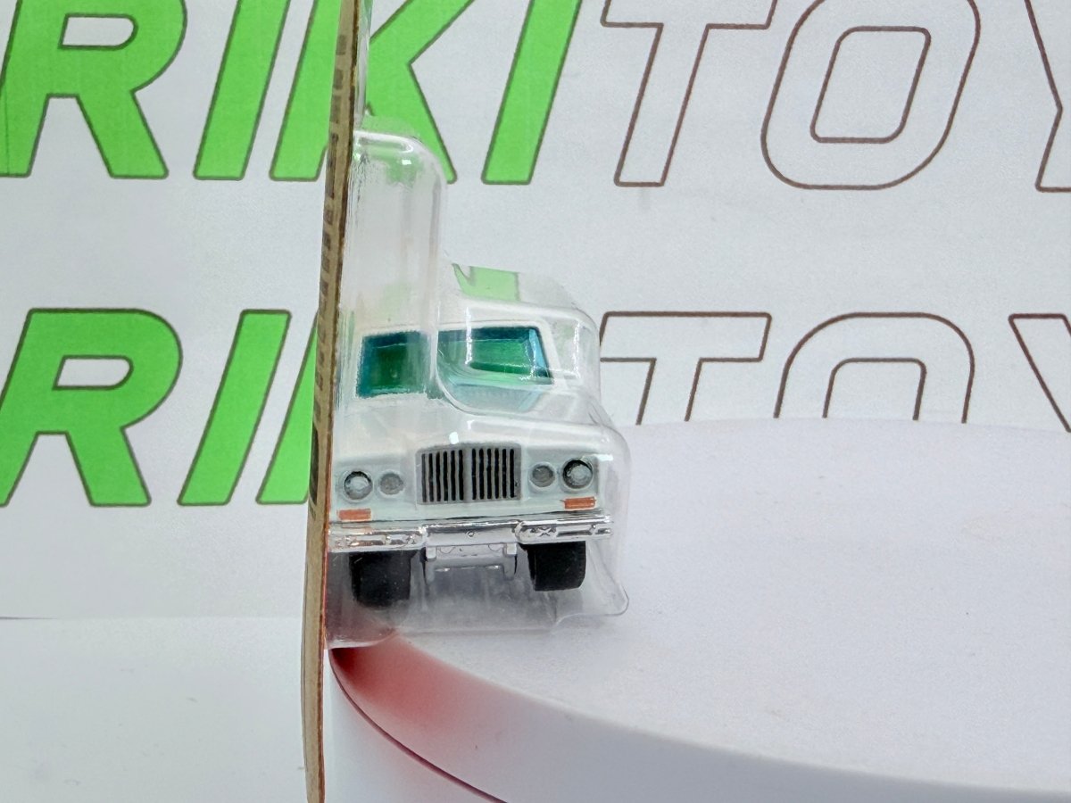 Jeep Wagoneer Matchbox 1/64 Bianco 1964 - RikiToys - Matchbox