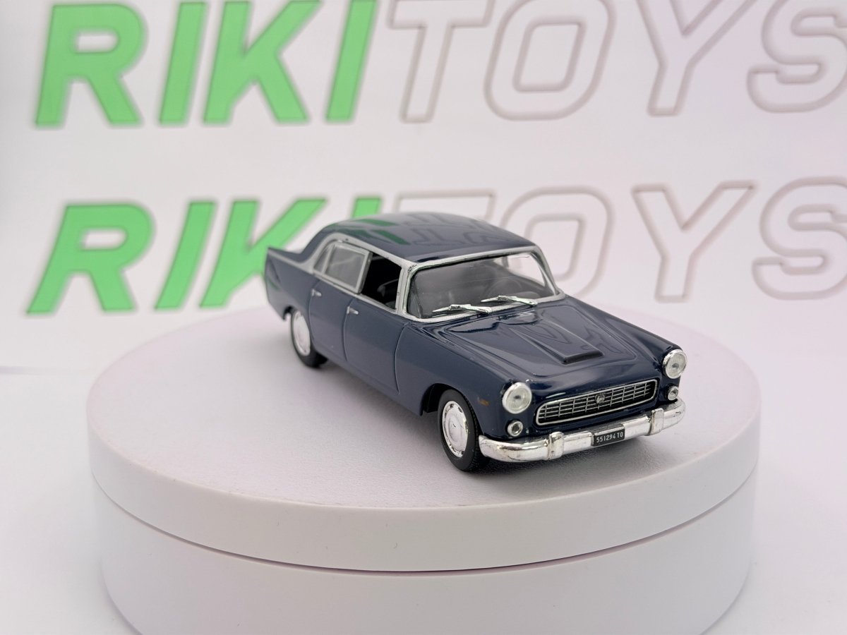 Lancia Flaminia berlina Norev 1/43 Blu 1958 - RikiToys - Norev