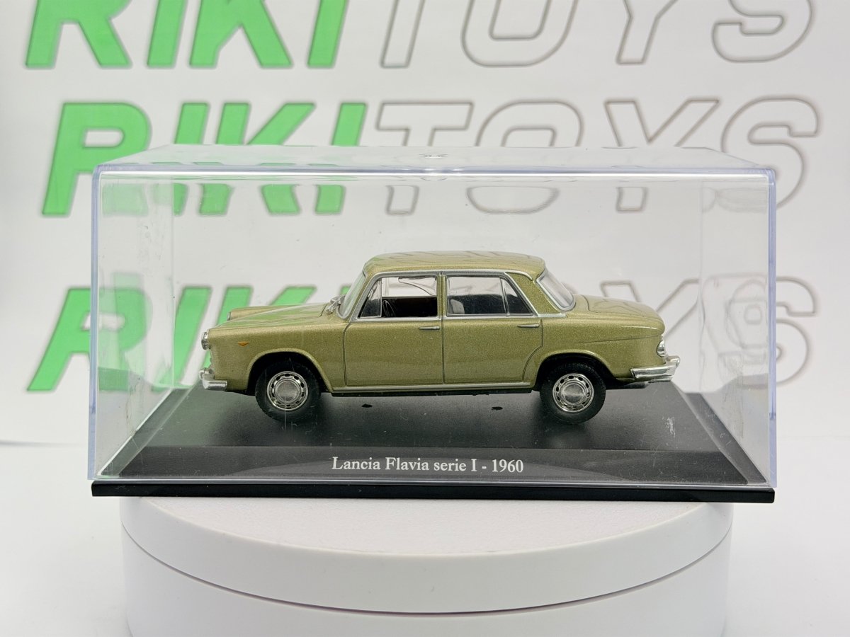 Lancia Flavia berlina 1a serie Norev 1/43 Oro metallizzato 1961 - RikiToys - Norev