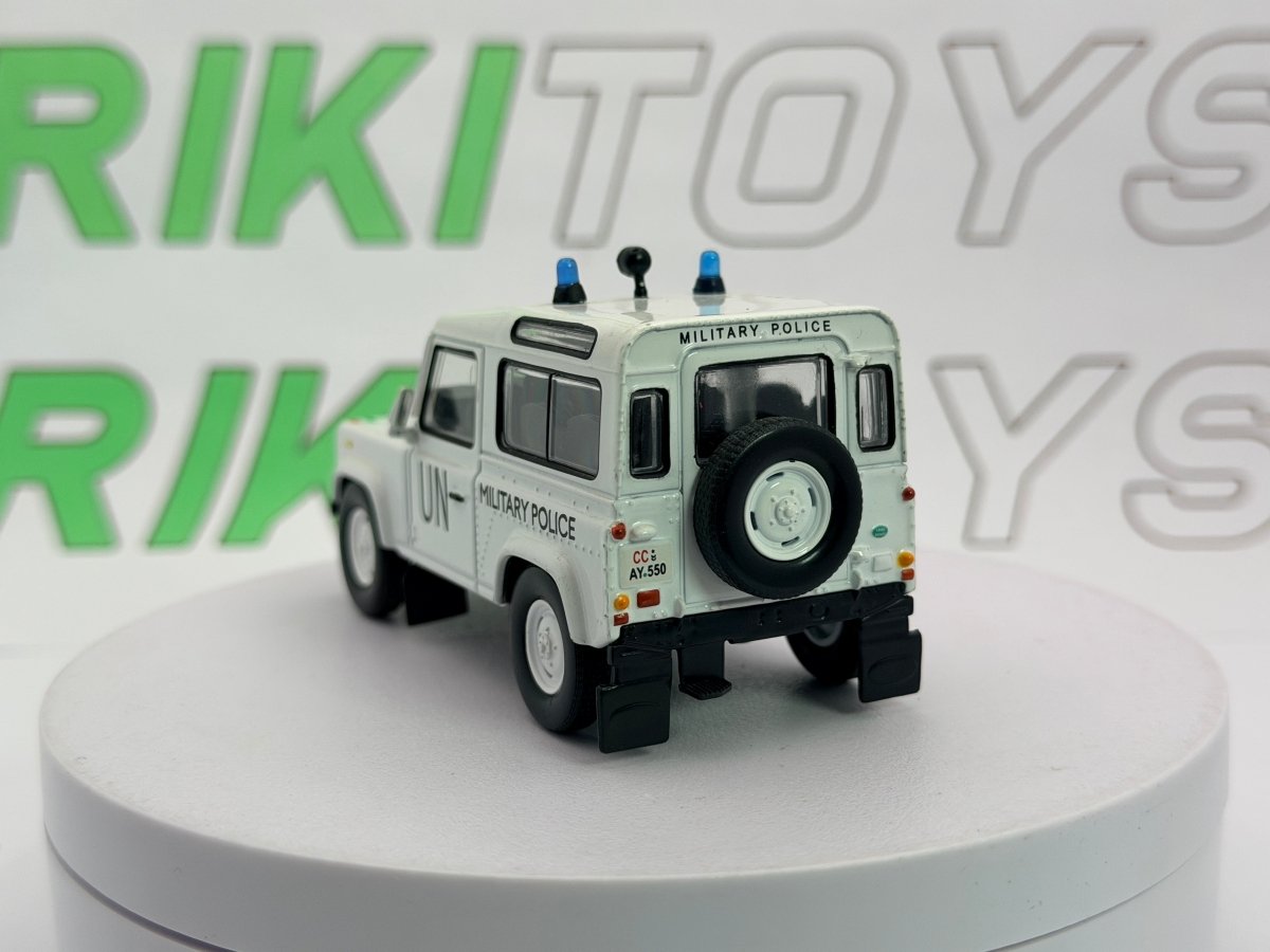 Land Rover Defender 90 Edicola 1/43 Bianco - RikiToys - Edicola