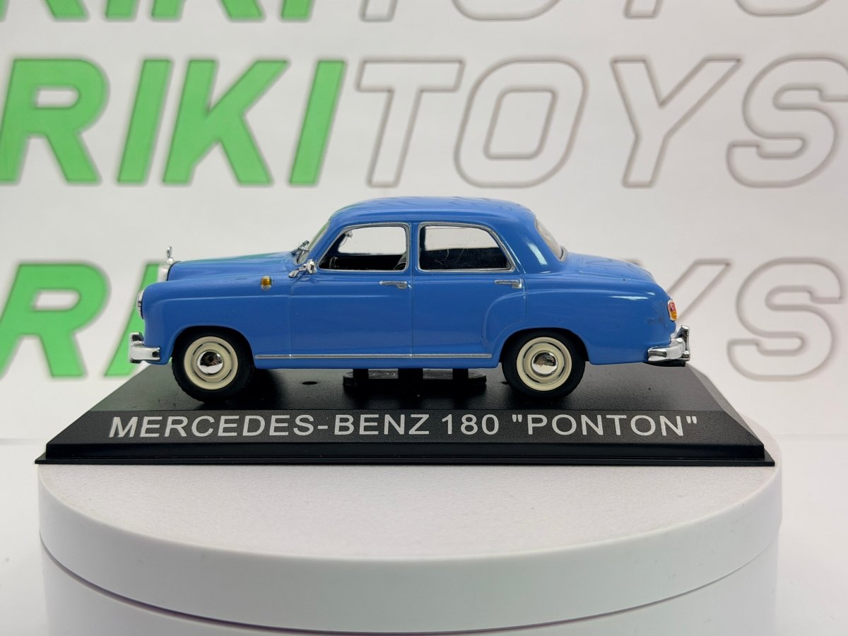 Mercedes Benz 180 Ponton Edicola 1/43 Azzurro - RikiToys - Edicola