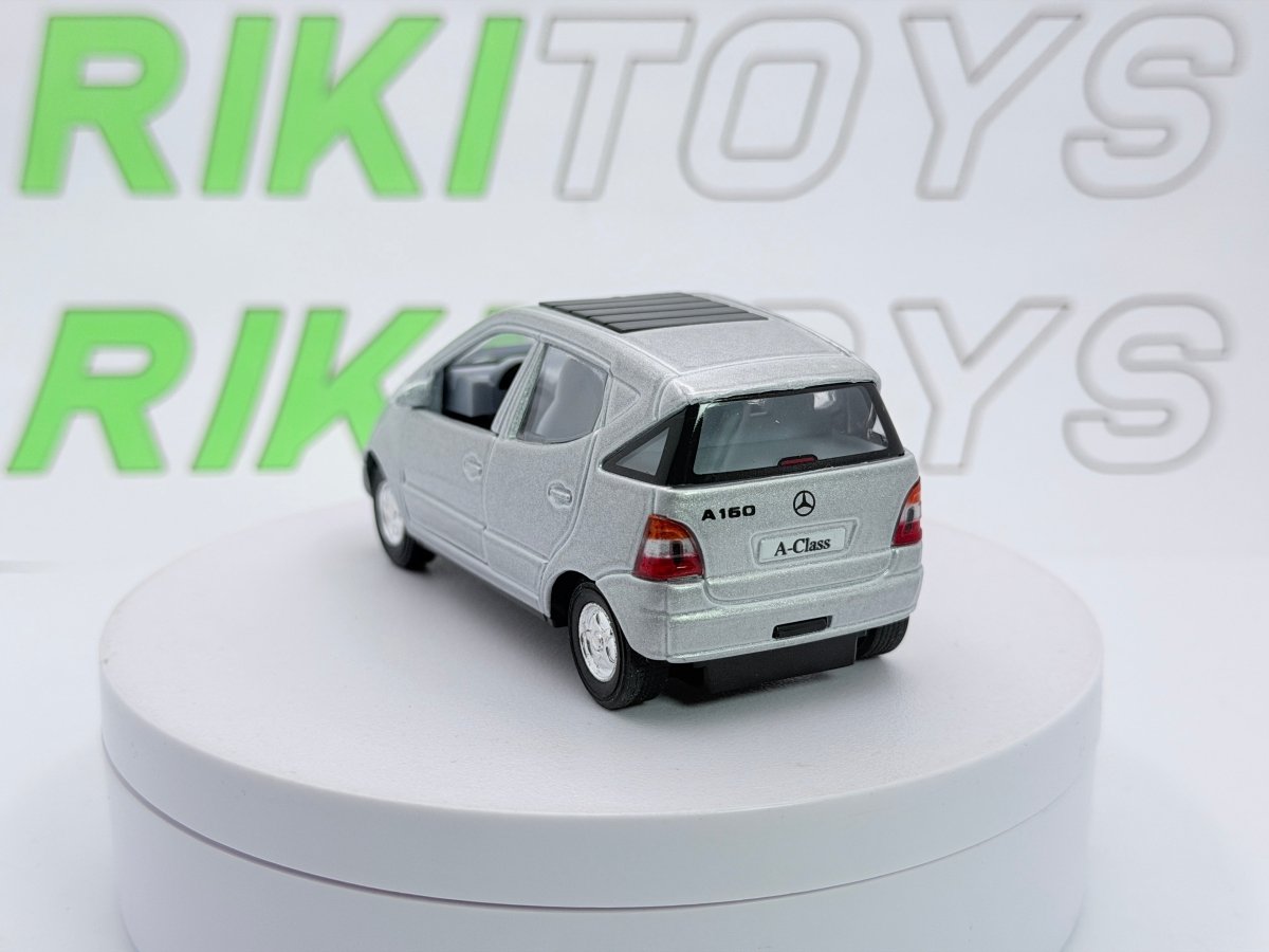 Mercedes Benz Classe A Kinsmart 1/38 Argento - RikiToys - Kinsmart
