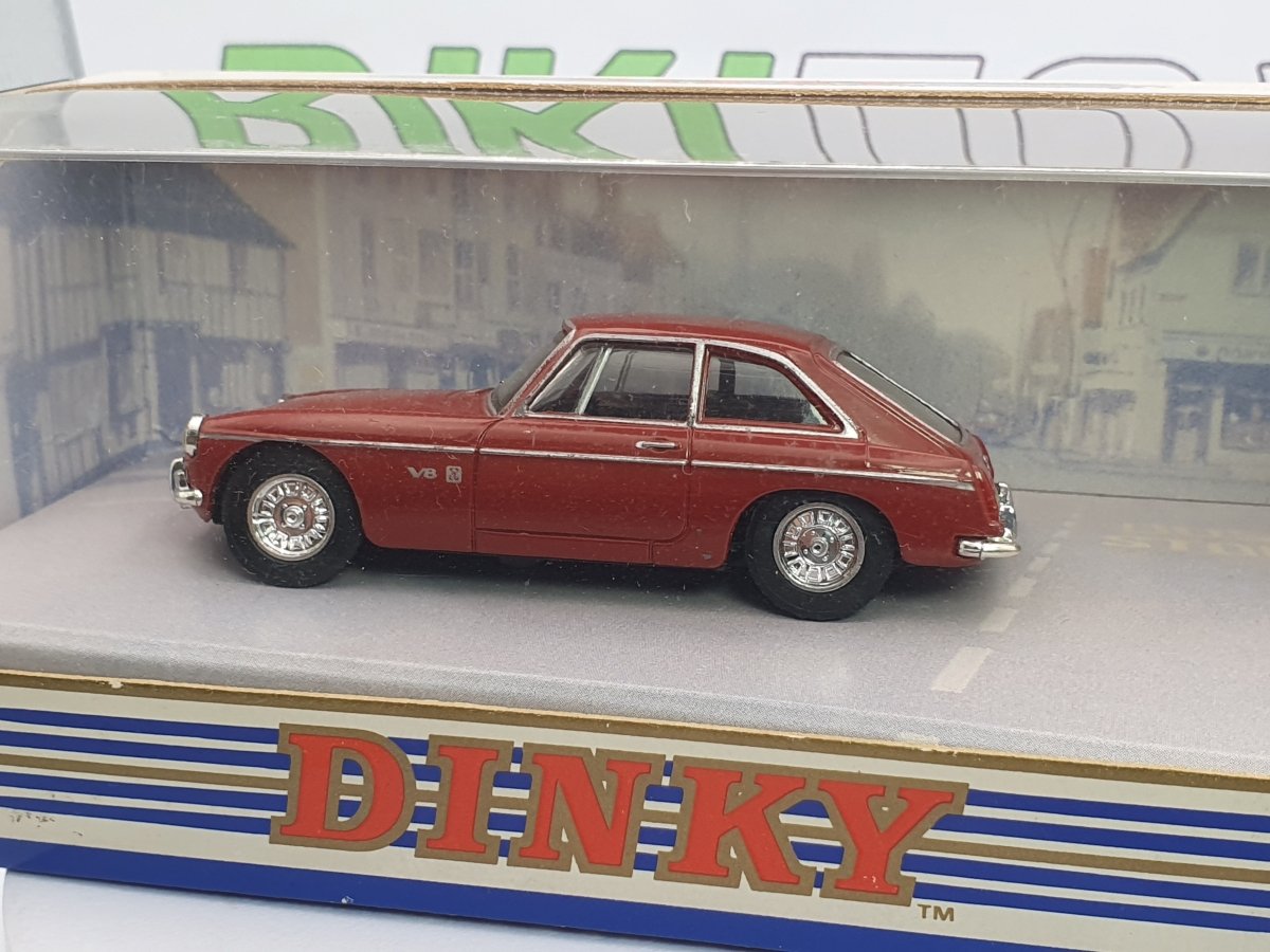 MG B Coupé GT Dinky Toys 1/43 Marrone 1973 - RikiToys - Dinky Toys