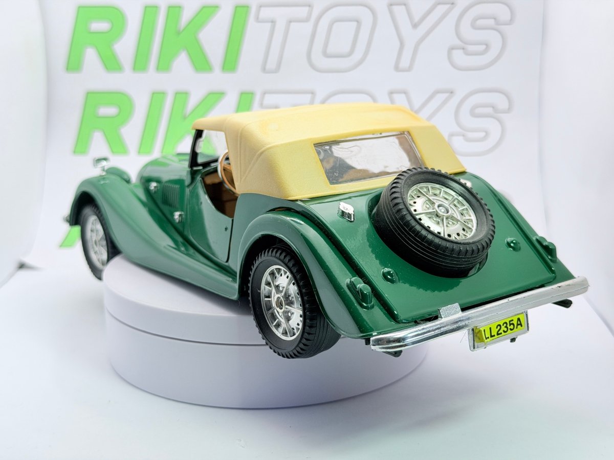 Morgan Plus 8 Polistil 1/16 Verde - RikiToys - Polistil