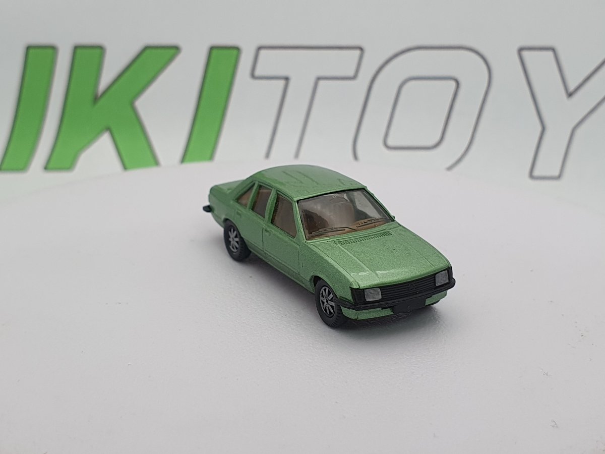 Opel Rekord 2,0 E 1/87 Verde 1977 - RikiToys - RikiToys