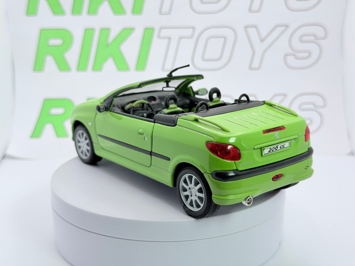 Peugeot 206 CC Welly 1/24 Verde - RikiToys - Welly