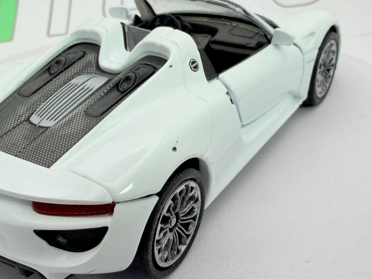 Porsche 918 Spyder Welly 1/38 Bianco - RikiToys - Welly