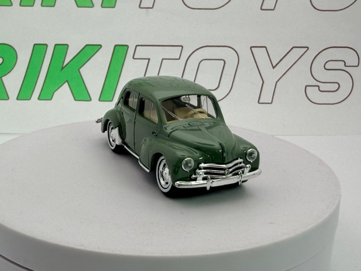 Renault 4 CV Solido 1/43 Verde chiaro - RikiToys - Solido