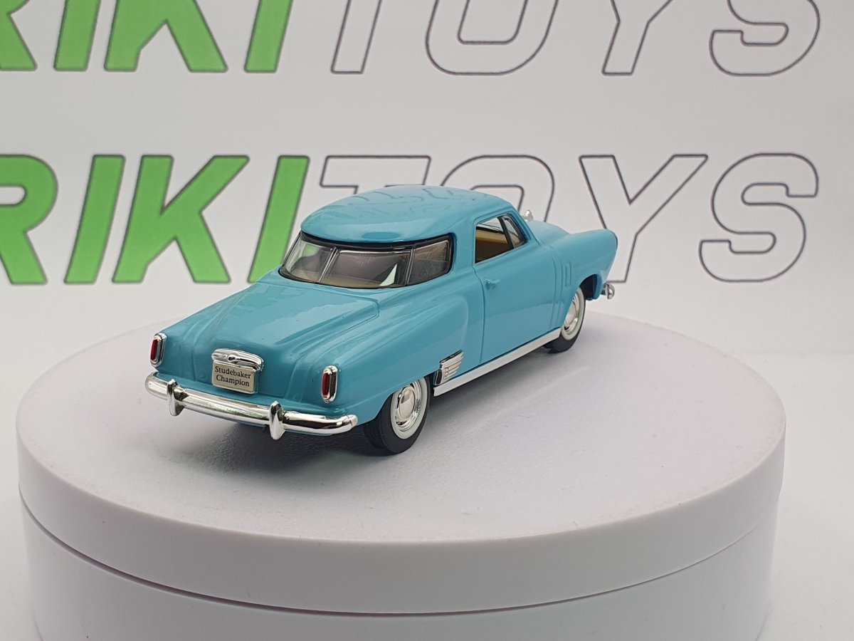 StudeBacker Champion Road Signature 1/43 Verde 1950 - RikiToys - Road Signature
