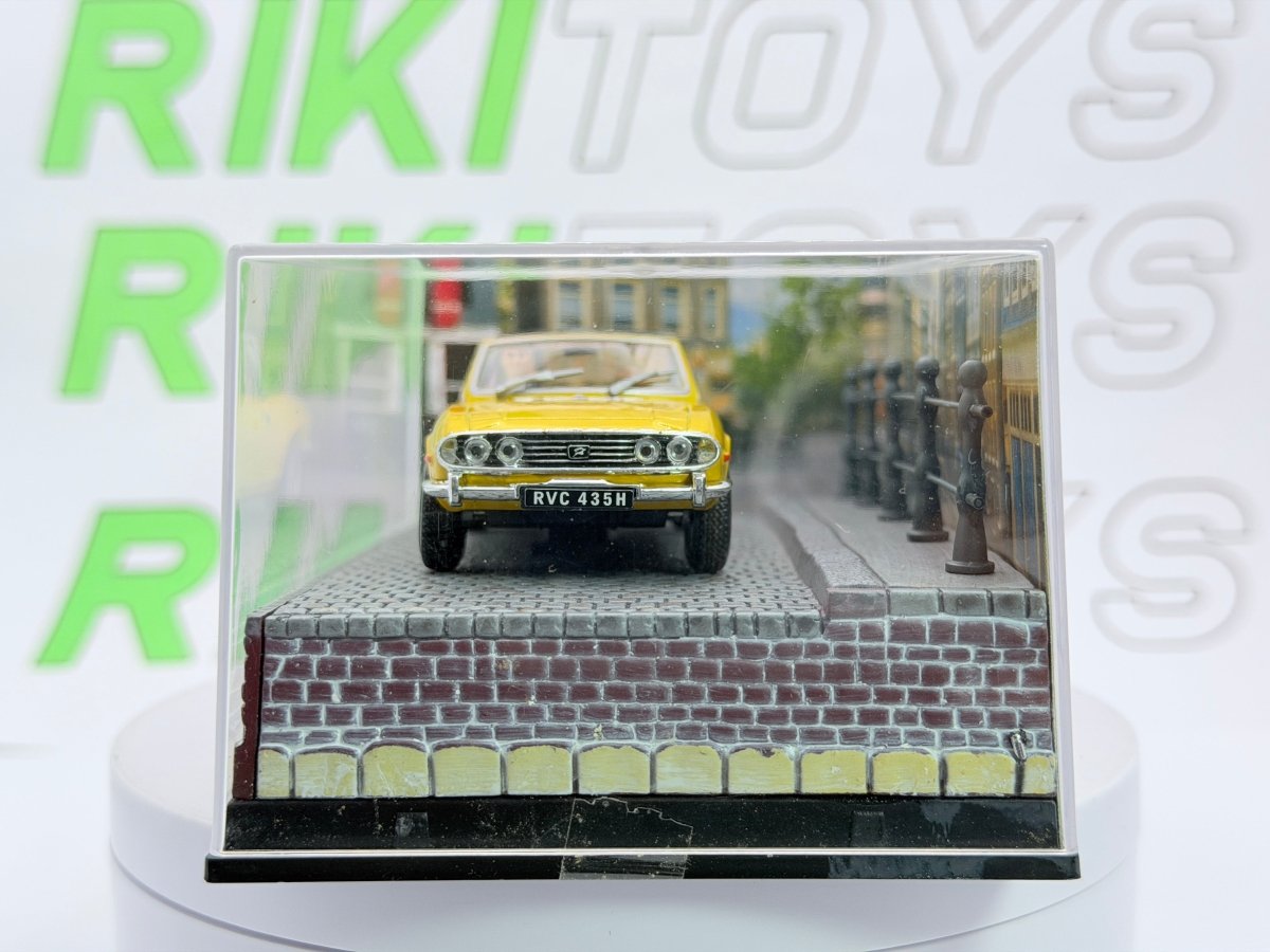 Triumph Stag Edicola 1/43 Giallo - RikiToys - Edicola