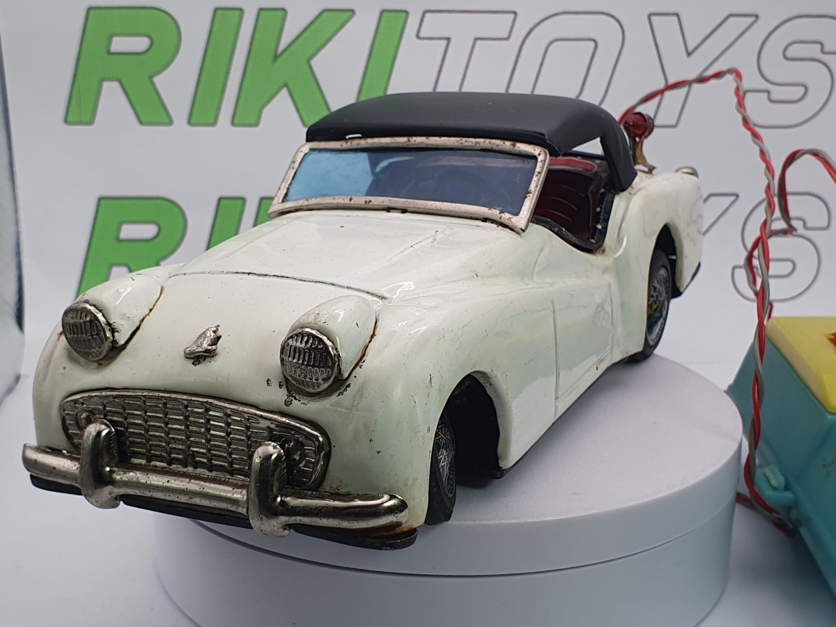 Triumph TR3 Bandai 1/20 Bianco 1959 - RikiToys - Bandai