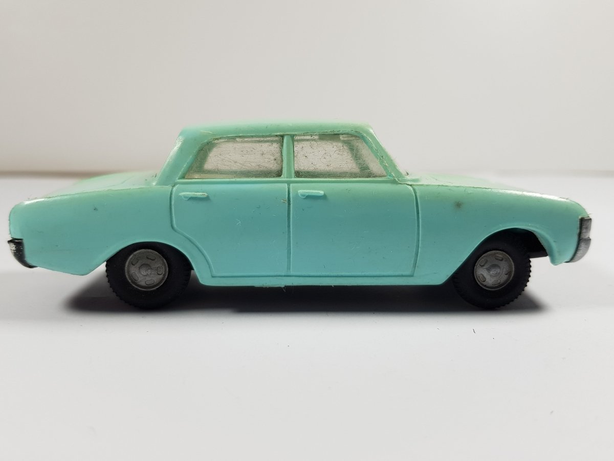 Ford Taunus 17 m Politoys PL 1/41 - RikiToys - Politoys PL#