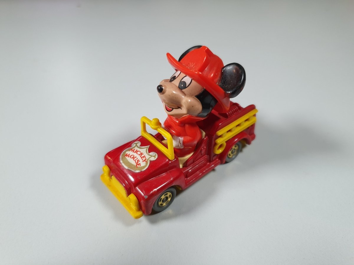 Mickey Mouse Fire Truck Tomy 1/66 - RikiToys - Tomy#