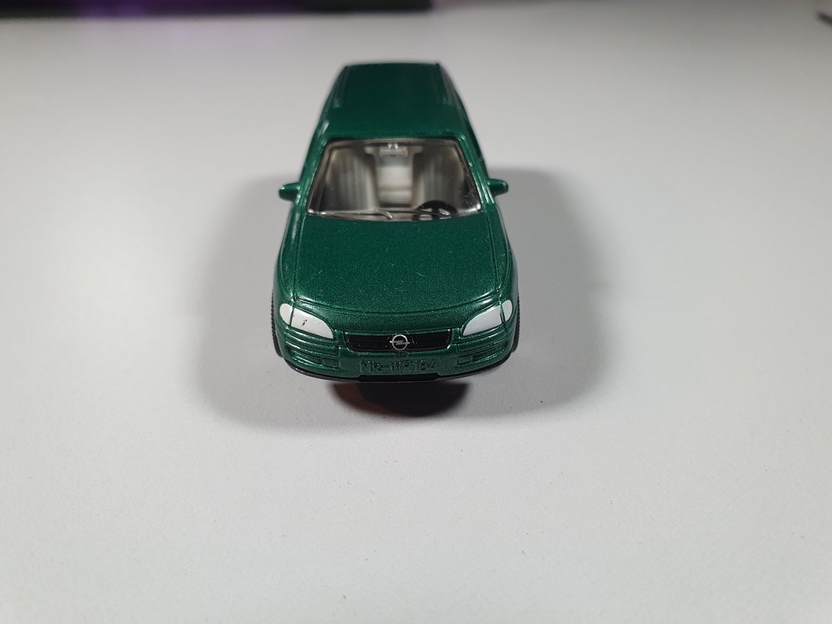 Opel Omega Caravan Siku 1/66 - RikiToys - Siku#