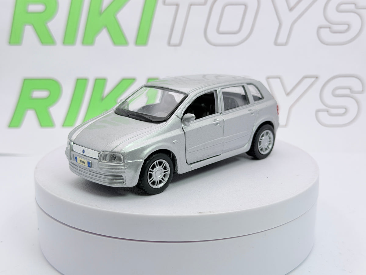 Fiat Stilo 5 porte Maisto 1/38 Argento