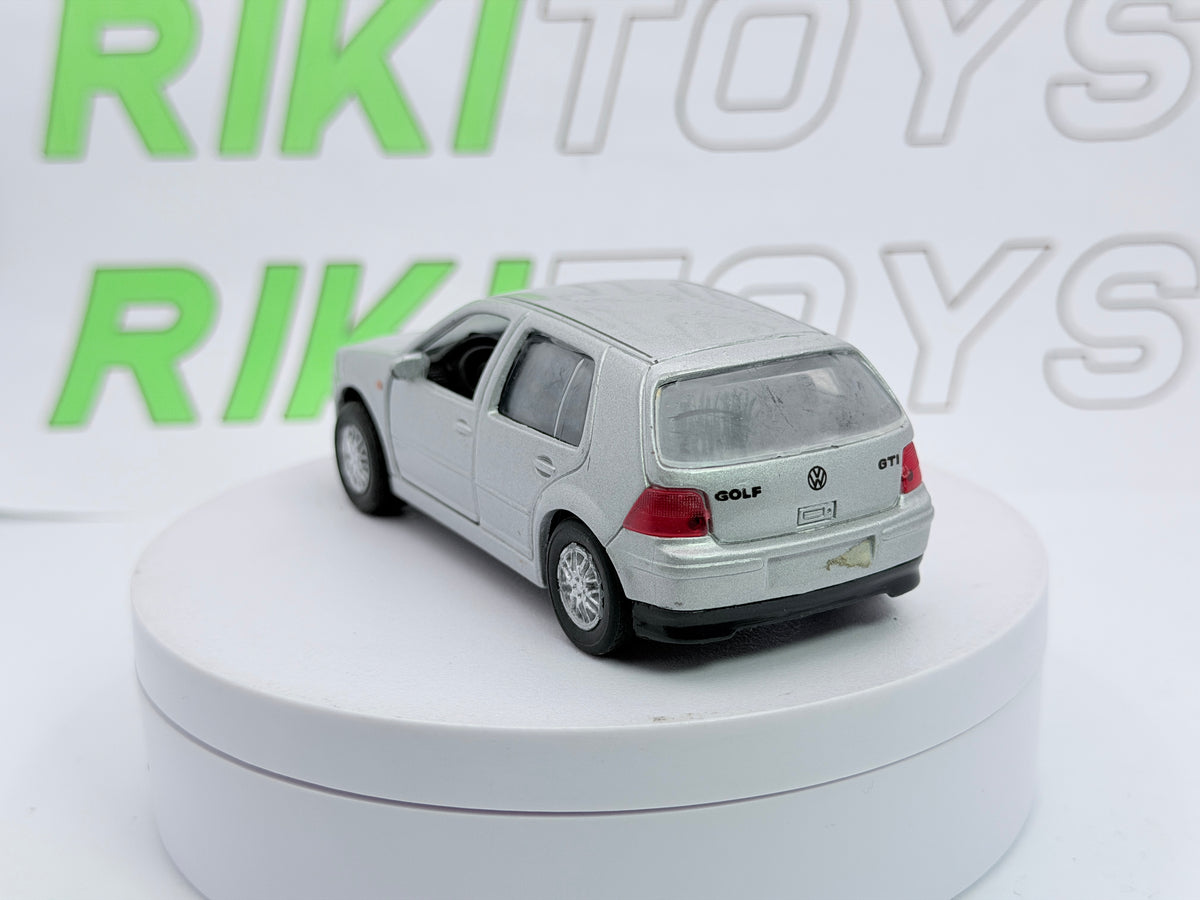 Volkswagen Golf 4 GTI Welly 1/38 Argento 1997