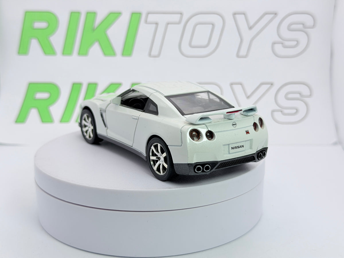 Nissan GT-R (R35) Uni Fortune 1/38 Bianco