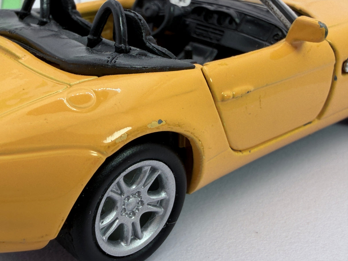 BMW Z8 Welly 1/38 Giallo