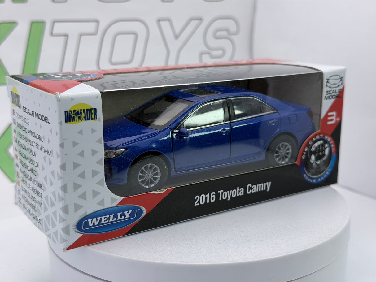 Toyota Camry Welly 1/38 Blu 2016